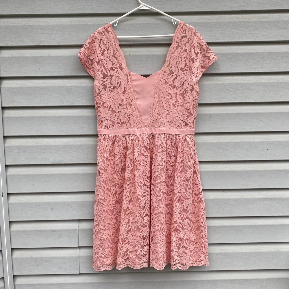 Covington Pink Lace Cap Sleeve Dress